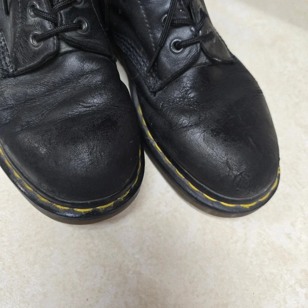 Dr. Martens 1460 Black Leather 8 Eye Lace Up Combat Boots Mens 8‎ Womens 9 EU 41